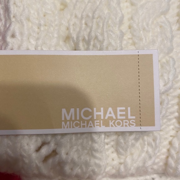 Scarf - Picture 3 of 4